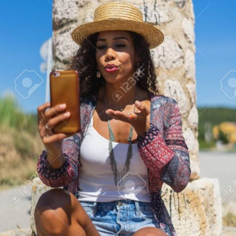 Profile picture of isabella